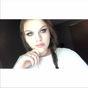 Meet your Posher, Molly